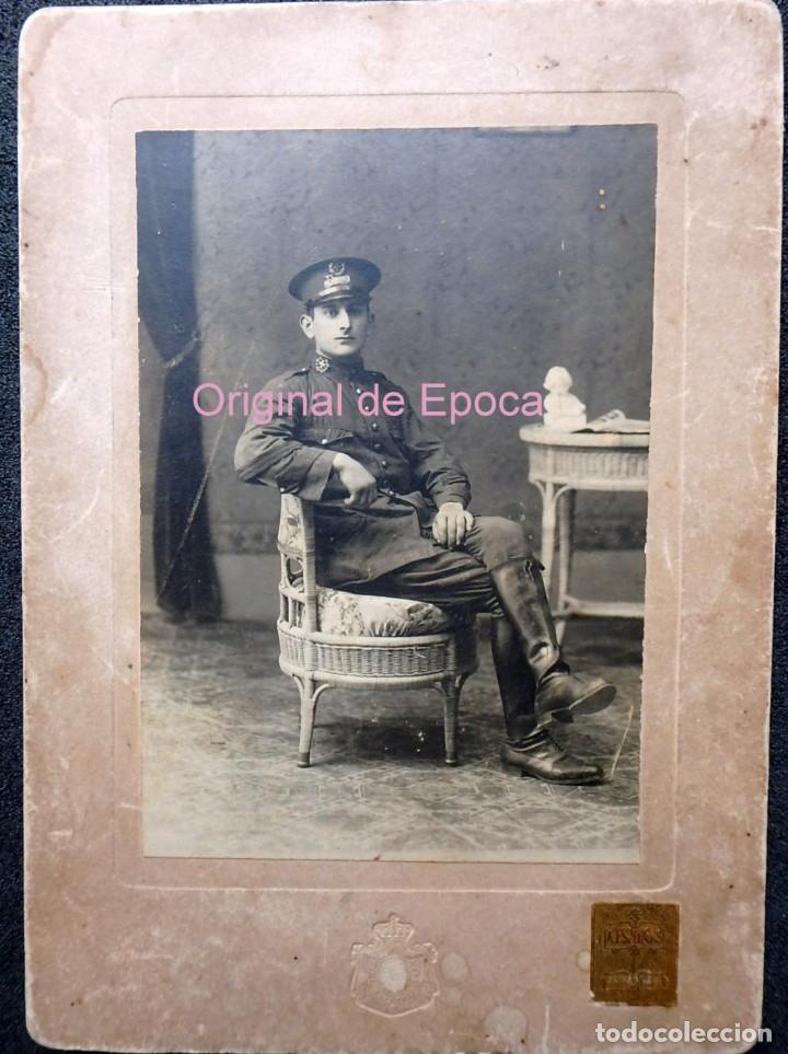 Militaria: (JX-200420)Fotograf&iacute;a de Conductor de Sanidad Militar , ambulancias ? &eacute;poca Alfonsina .