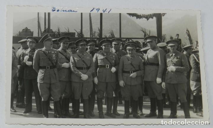 Militaria: FOTOGRAFIA DE OFICIALES DE REGULARES, MEHALA, FOTO F. GARCIA CORTES, A&Ntilde;O 1941, MIDE 13,5 X 8,5 CMS.
