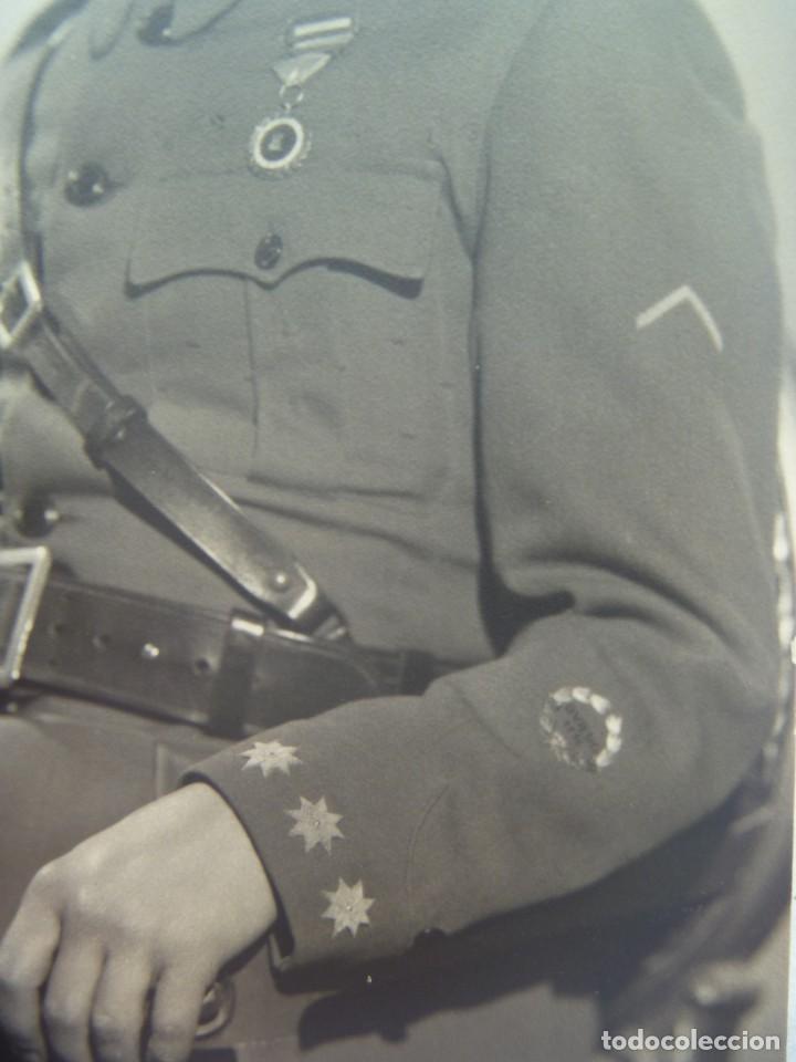 Militaria: FOTO DE ESTUDIO DE CORONEL DE INFANTERIA: COLECTIVA GURUGU , ANGULO HERIDO Y MEDALLA SUFRIMIENTO