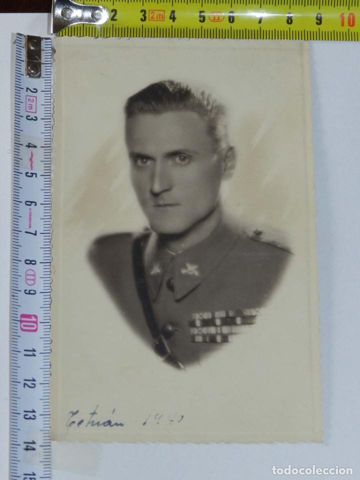 Militaria: FOTOGRAFIA DE OFICIAL EN TETUAN 1940.