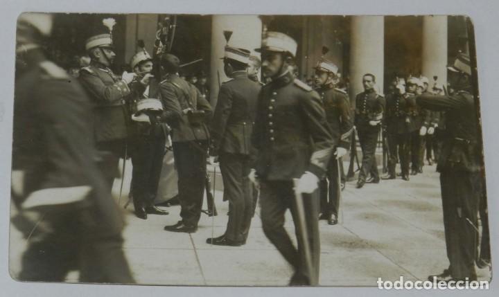 Militaria: FOTO POSTAL DE JURA DE BANDERA EN EL ALCAZAR DE TOLEDO, FOTO RODRIGUEZ 1928, NO CIRCULADA.
