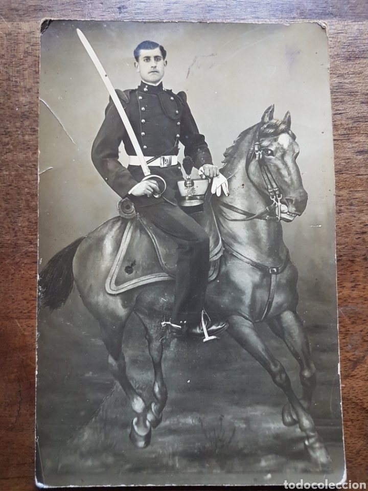 Militaria: Fotograf&iacute;a postal soldado Alfonsino 9 de artilleria con sable y a caballo Foto Madrona Barcelona