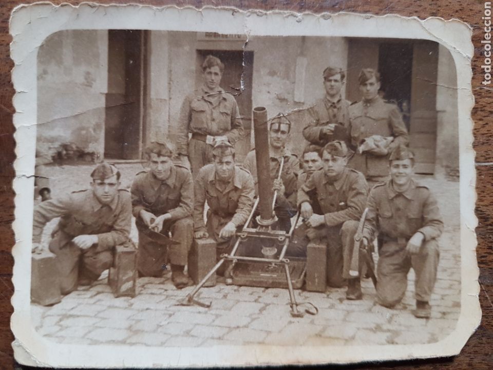 Militaria: Fotograf&iacute;a soldados con lanzamorteros de 81 a&ntilde;os 40