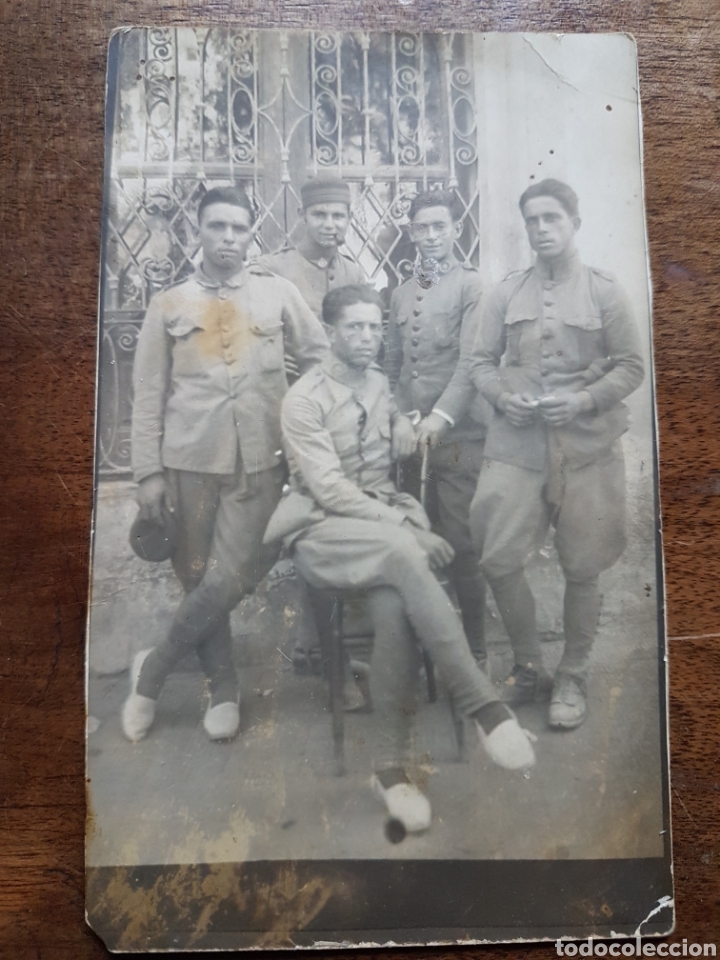 Militaria: Fotograf&iacute;a postal soldados intendencia Alfonsinos gorrillo panadero