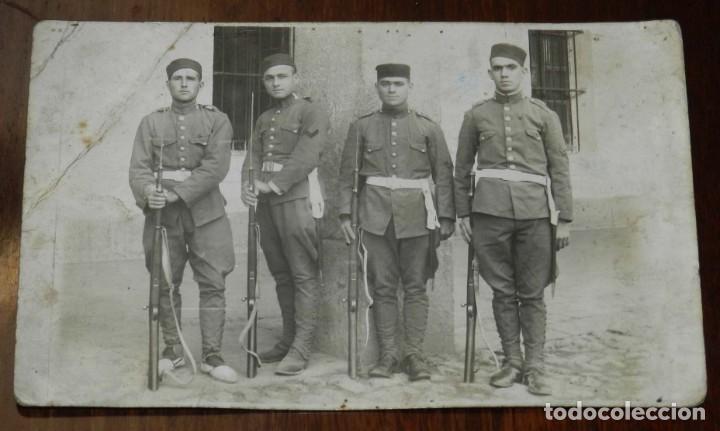 Militaria: FOTO POSTAL DE SOLDADOS DEL CUERPO DE INGENIEROS, NO CIRCULADA, ESCRITA.