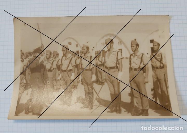 Militaria: Foto tama&ntilde;o postal de legionarios, 14 c 9 cm