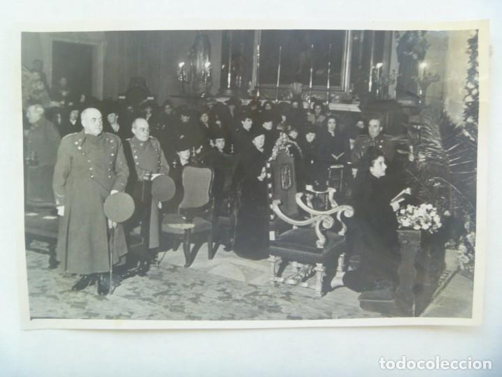 Militaria: ARTILLERIA : FOTO DE CARMEN POLO DE FRANCO Y GENERALES EN CELEBRACION SANTA BARBARA