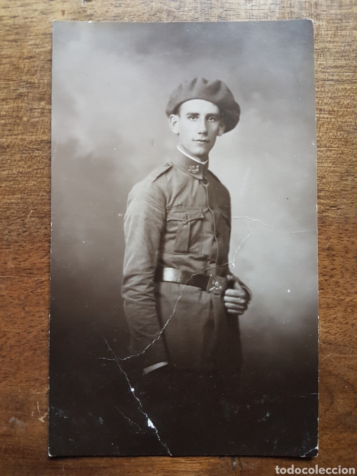 Militaria: Foto postal Soldado infanteria con boina epica republica