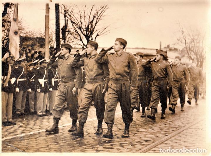 Militaria: Foto soldados argentinos desfilando, mediados siglo XX - CLC