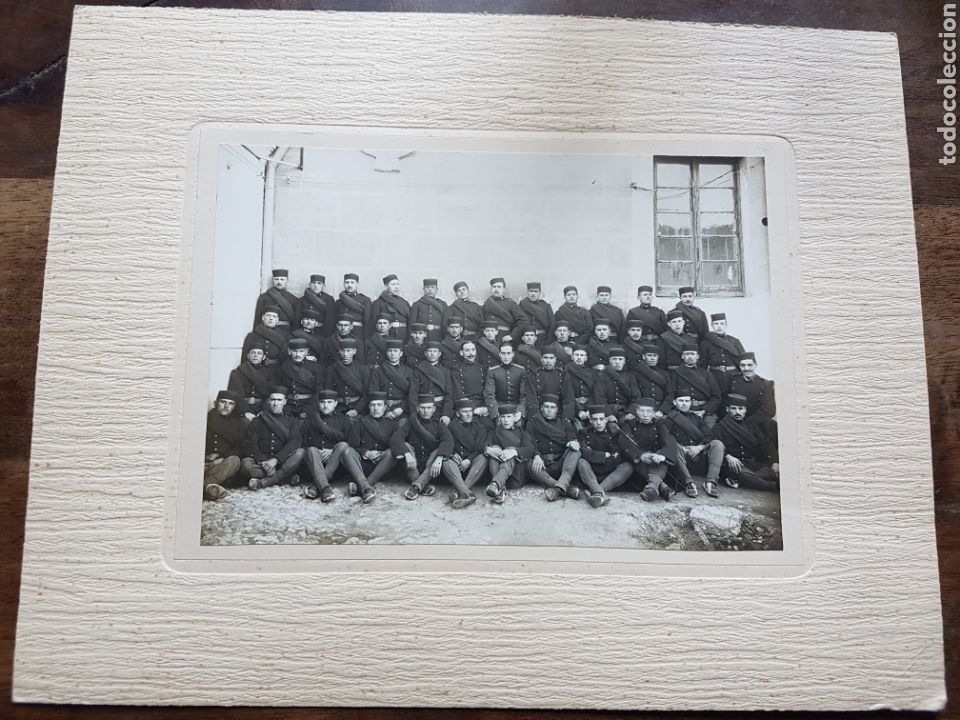 Military Antiques: Gran foto de batallon alfonsino con gorrillo panadero 6 regimiento