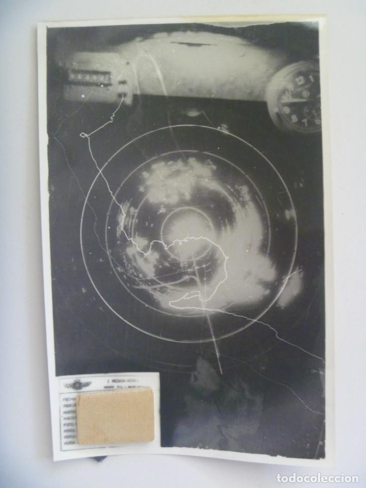 Militaria: EJERCITO DEL AIRE : FOTO DEL RADAR DE LA CABINA DE UNA AVION , 1968 ..... 13 X 20 CM