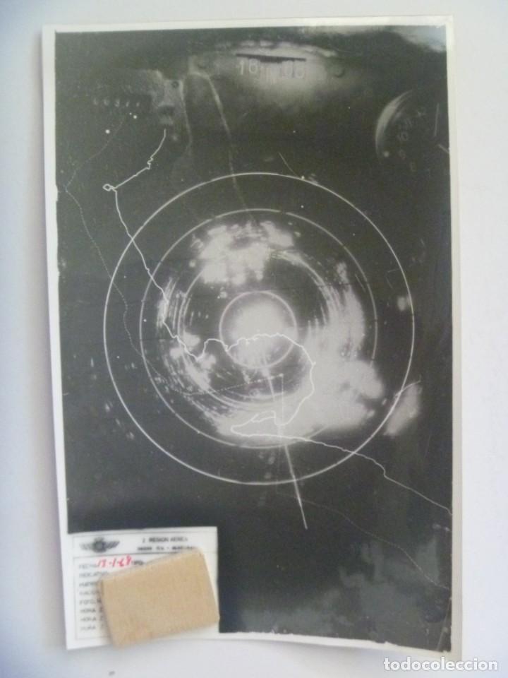 Militaria: AVIACION : FOTO DEL RADAR DE LA CABINA DE UN AVION, 1968 .... 12,5 X 19,5 CM