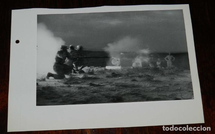 Military Antiques: FOTOGRAFIA DE MANIOBRAS DE LA ACADEMIA GENERAL MILITAR, A&Ntilde;OS 60, MIDE 22 X 15,5 CMS.