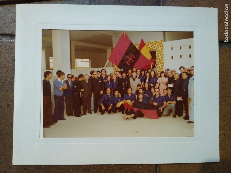 Military Antiques: Fotograf&iacute;a Falange a&ntilde;os 70 No figura fot&oacute;grafo.