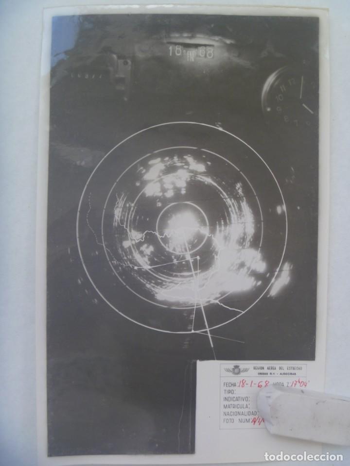 Militaria: AVIACION : FOTO DEL RADAR DE LA CABINA DE UN AVION, 1968 ......... 13 X 21 CM