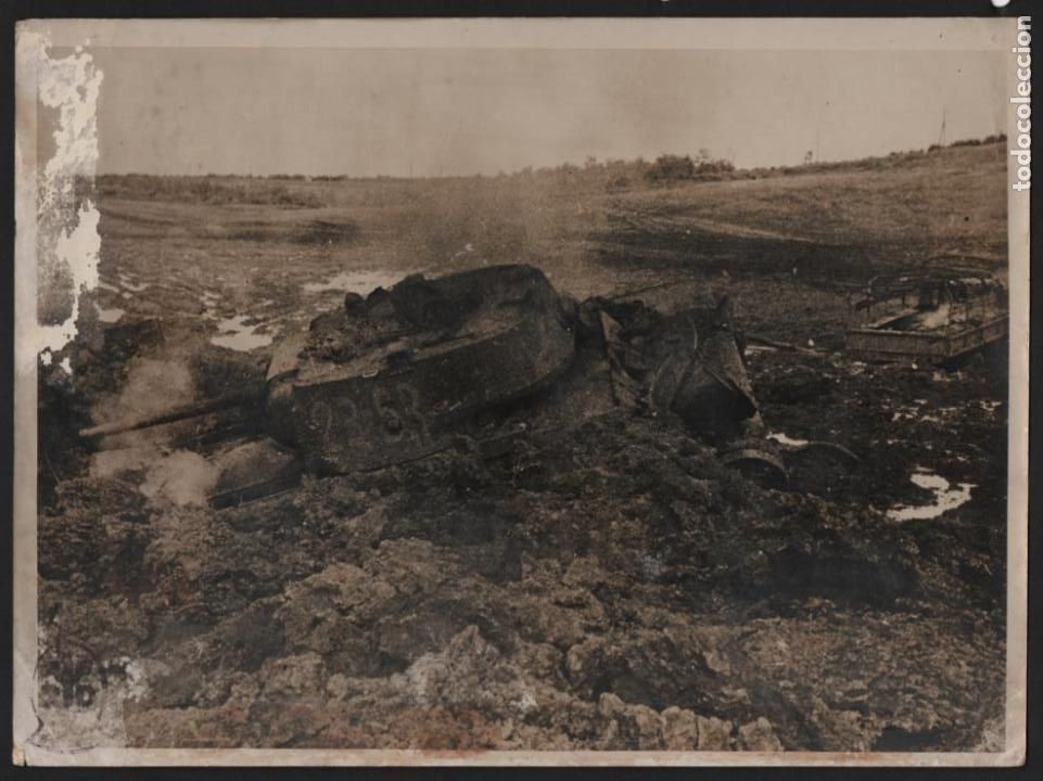 Militaria: MARCA FOTOGRAFIA DE R D Y -BARCELONA- TROPAS ALEMANAS AVANZANDO SOBRE U,SOVIETICA- MIDE: 24 X 18 C.M