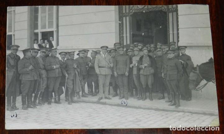 Military Antiques: ANTIGUA FOTOGRAFIA DE OFICIALES 1921, TAMA&Ntilde;O POSTAL.