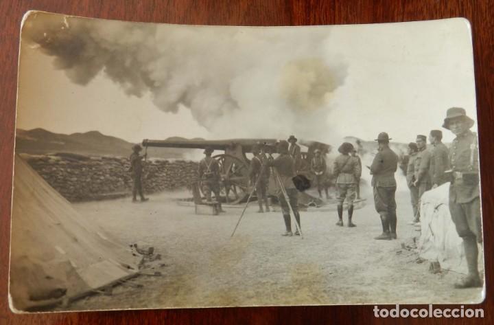Militaria: FOTO POSTAL DE BOMBARDEO DE ARTILLERIA, 1921 APROXIMADAMENTE, GUERRA DEL RIF, MIDE 13,8 X 9 CMS.