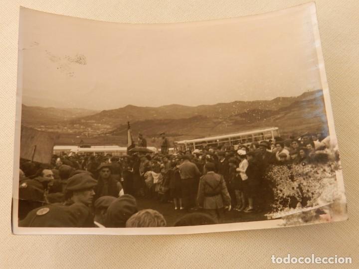 Militaria: FOTOGRAFIA DE FIESTA REQUETE, CARLISTA, MIDE 10 X 7,5 CMS.