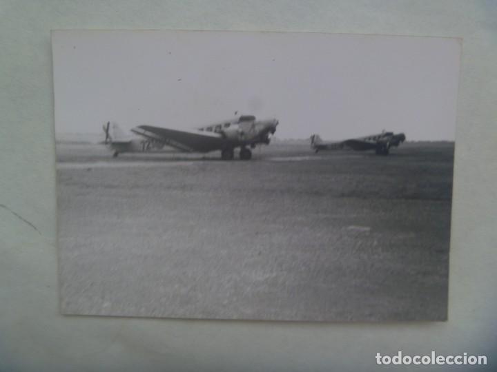 Militaria: AVIACION : FOTO DE AVIONES NACIONALES EN AERODROMO O AEROPUERTO