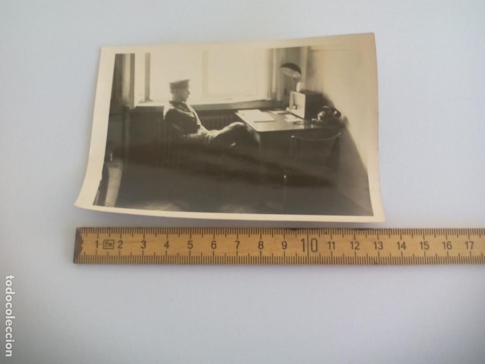 Militaria: FOTO, MILITAR, SOLDADO, EN OFICINA. CREO QUE BRITANICOS.
