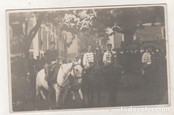 Militaria: Postal fotogr&aacute;fica miltares a caballo. No figura f&oacute;tografo. Sin circular.