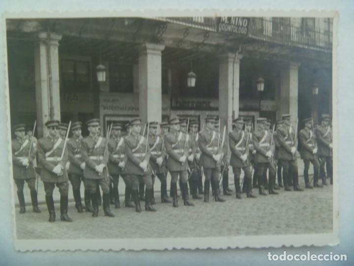 Militaria: FOTO DE FORMACION DE CADETES DE LA ACADEMIA DE ARTILLERIA, SANTA BARBARA 1957. DE RIO, SEGOVA