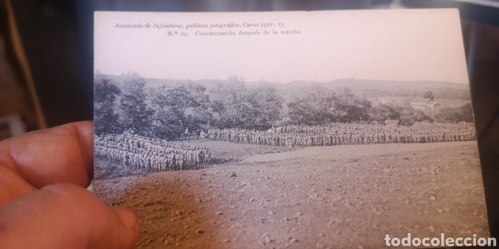 Militaria: Antigua postal fotograf&iacute;a Academia de Infanter&iacute;a concentraci&oacute;n despu&eacute;s de la marcha