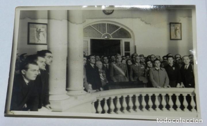 Militaria: FOTOGRAFIA DE MINISTROS Y GENERALES A LA SALIDA DE LOS FUNERALES CELEBRADOS EN SAN FRANCISCO EL GRAN