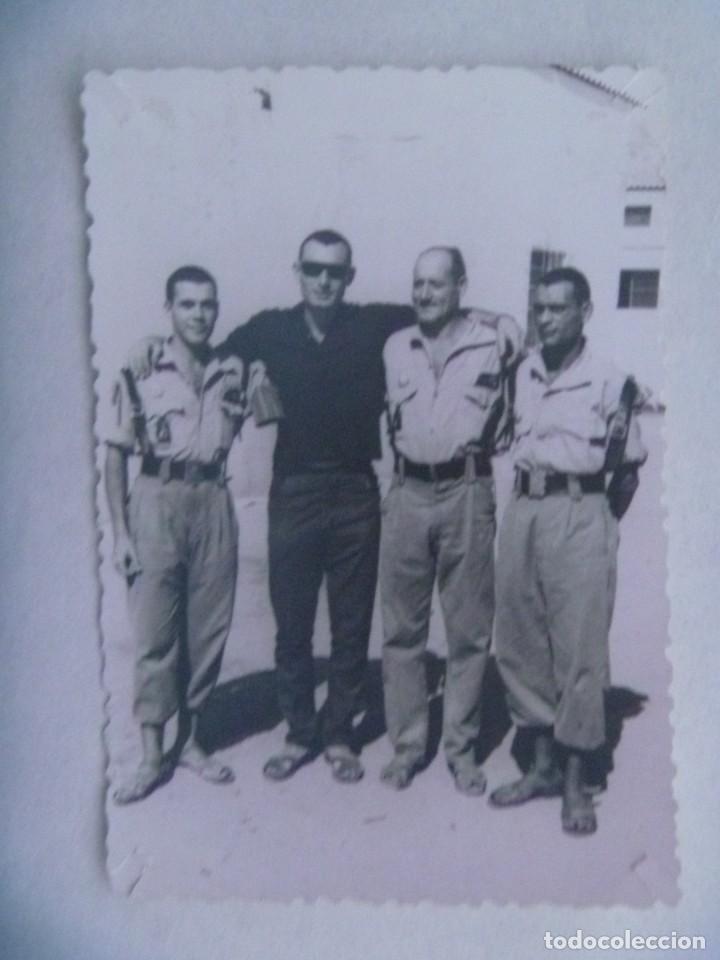 Militaria: LA LEGION : FOTO DE LEGIONARIOS CON SANDALIAS. SAHARA