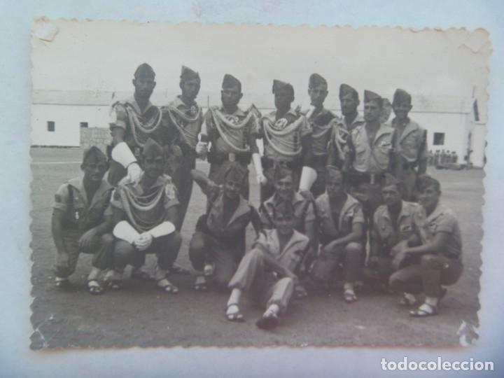 Militaria: LA LEGION : FOTO DE LEGIONARIOS CON SANDALIAS, GASTADORES , ETC . EL AAIUN , SAHARA