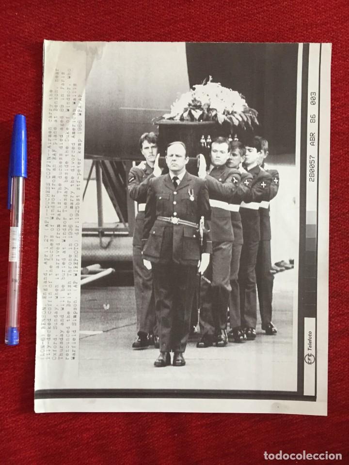 Militaria: F11679 FOTOCOPIA FOTOGRAFIA ORIGINAL DE PRENSA INGLATERRA MARINA DE GUERRA BENSON DUCHESS COFFIN RAF