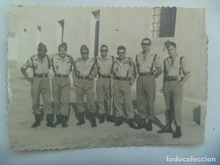 Militaria: LA LEGION : FOTO DE LEGIONARIOS POSANDO. El AAIUN , SAHARA