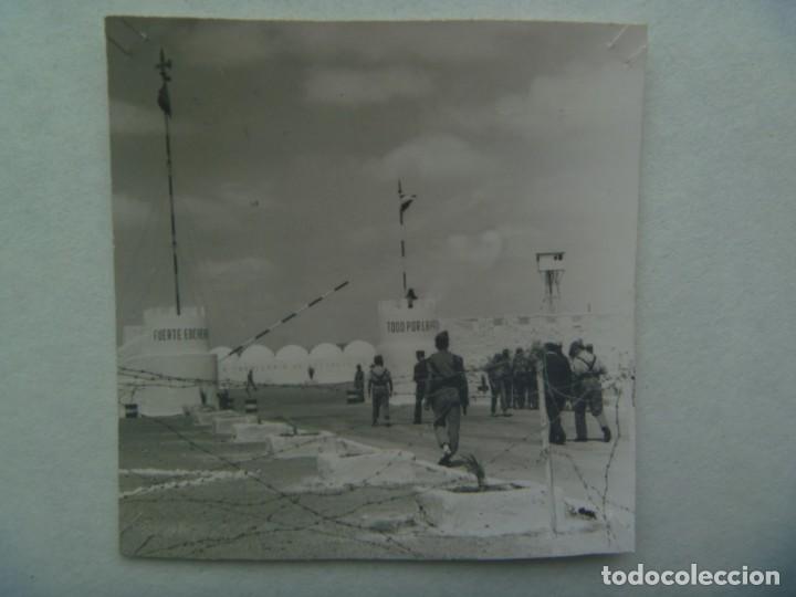 Militaria: LA LEGION : FOTO DE LEGIONARIOS ENTRANDO EN EL FUERTE EDCHERA. SAHARA