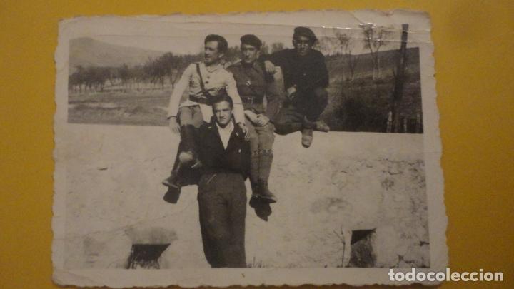Militaria: ANTIGUA FOTOGRAFIA.MILITARES.GUERRA CIVIL.CAMPA&Ntilde;A DE ARAGON.HUESCA 1938.
