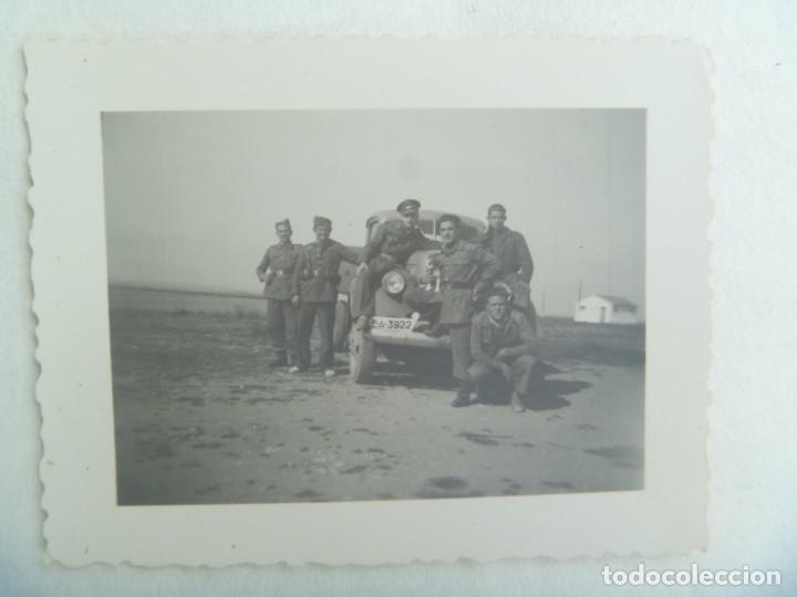Militaria: AVIACION : FOTO DE MILITARES Y UN CAMION DEL EJERCITO DEL AIRE