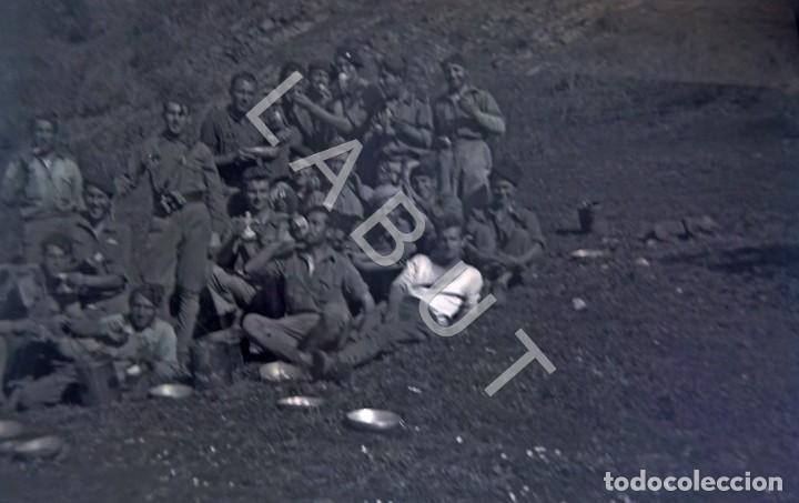 Militaria: TENIENTE DIVISI&Oacute;N AZUL CRUZ DE HIERRO NEGATIVO FOTOGRAFIA ALCAL&Aacute; DE GUADAIRA REGTO 269 C31