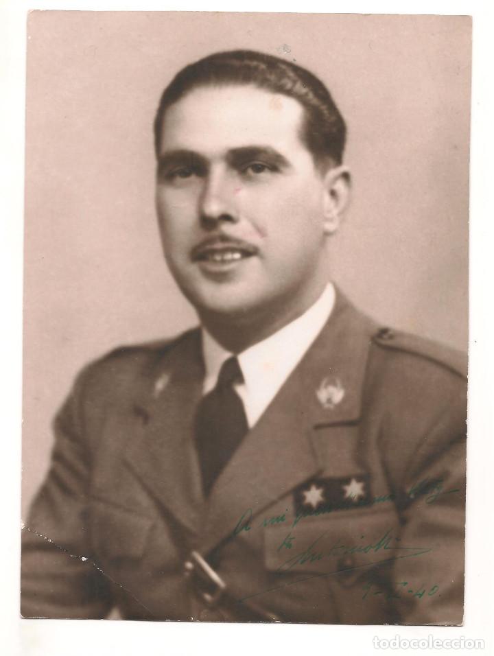 Militaria: TENIENTE DEL EJ&Eacute;RCITO ESPA&Ntilde;OL EN FECHA 9 DE FEBRERO DE 1940 - DEDICATORIA EN LA PARTE INFERIOR