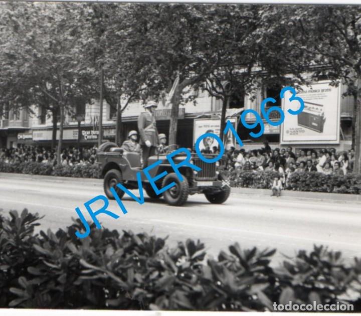 Militaria: ANTIGUA FOTOGRAFIA DESFILE DE LA VICTORIA, 105X75MM