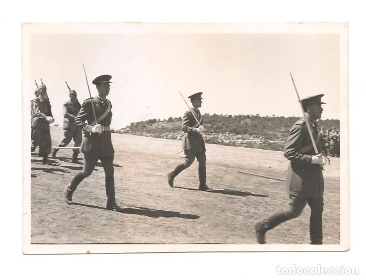 Militaria: SOLDADOS ESPA&Ntilde;OLES EN LA JURA DE BANDERA EN LOS A&Ntilde;OS 40