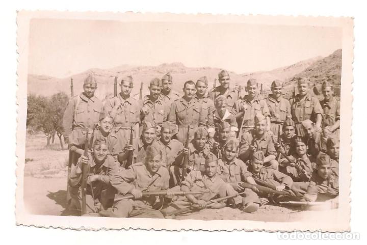 Military Antiques: SOLDADOS ESPA&Ntilde;OLES EN FECHA 9 DE JULIO DE 1945 - FOTO POSTAL