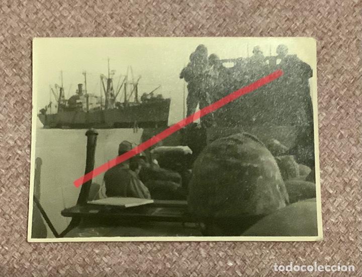 Militaria: Fotograf&iacute;a desembarco Infanteria de Marina