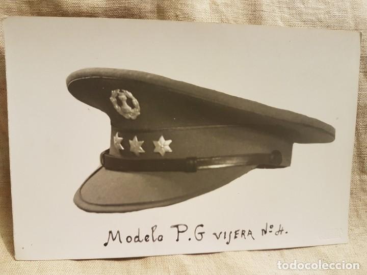Militaria: Foto de sastreria gorra capitan ingenieros 1939