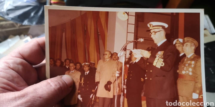 Militaria: Antigua fotograf&iacute;a de la entrega de la fragata Extremadura 1976