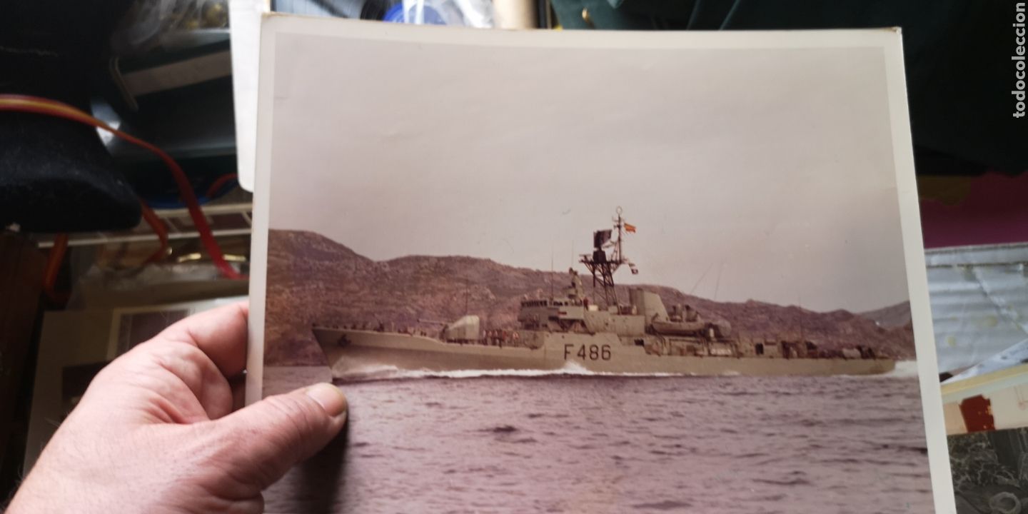 Militaria: Antigua fotograf&iacute;a de 1974 de la fragata 486