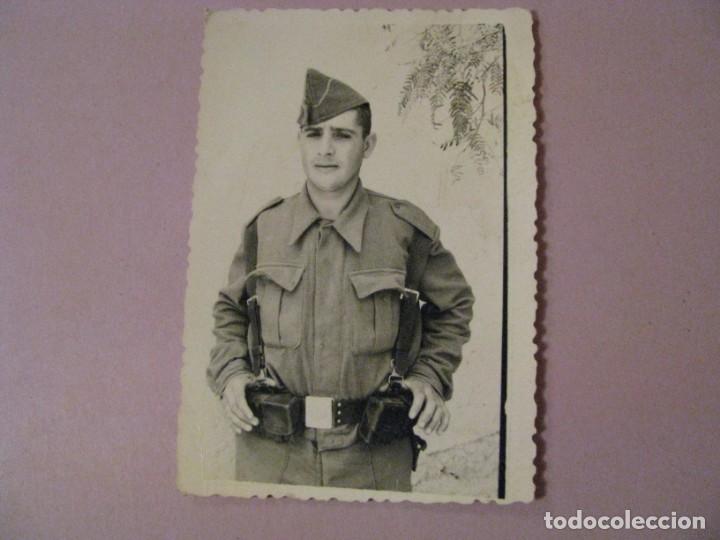 Militaria: FOTO DE UN MILITAR. 10X7 CM. FOTO LOPEZ. ALMERIA.