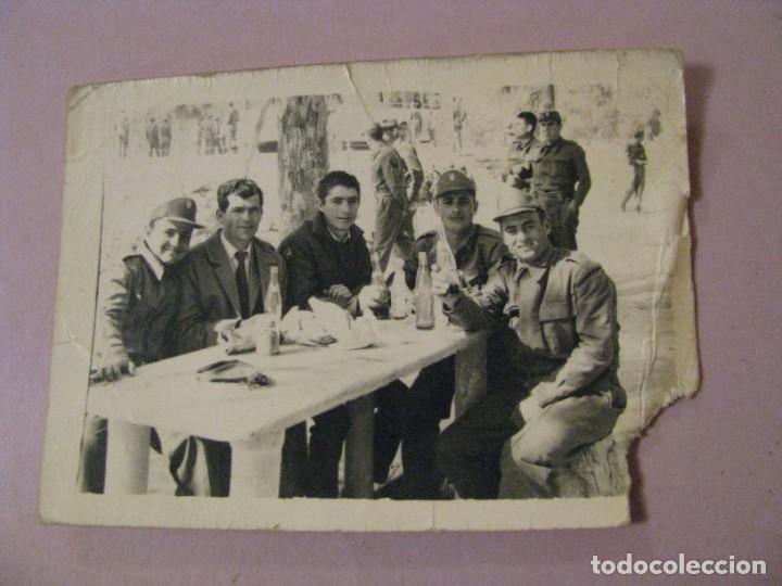 Militaria: FOTO DE UN MILITAR. 10X7 CM. FOTO LOPEZ. ALMERIA. 1966.