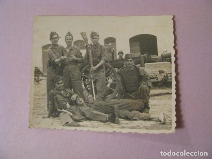 Military Antiques: FOTO DE MILITARES. 7,5X6 CM.