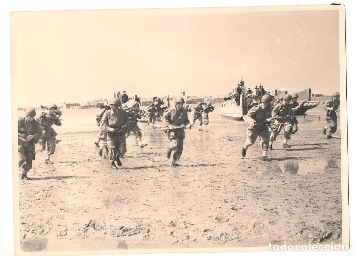 Militaria: SOLDADOS ITALIANOS EN MANIOBRAS EN LOS A&Ntilde;OS 40/50