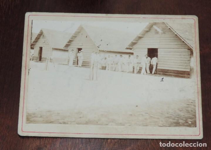 Military Antiques: FOTOGRAFIA ALBUMINA DE CAMPAMENTO MILITAR, MOMENTO DEL RANCHO, MIDE 12 X 9 CMS.